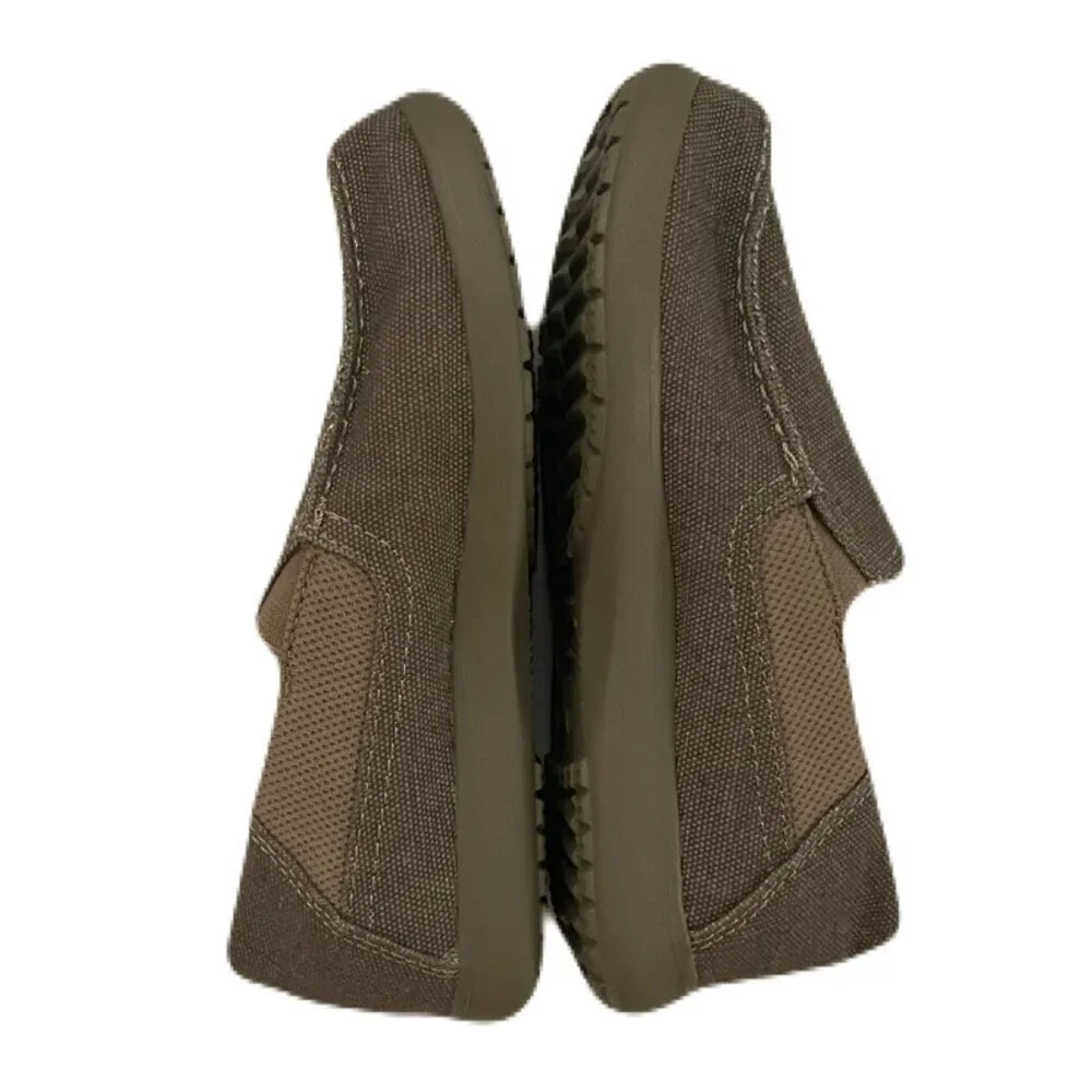 Crocs Santa Cruz II Loafers Youth Size J1 Unisex Khaki Slip on Shoes